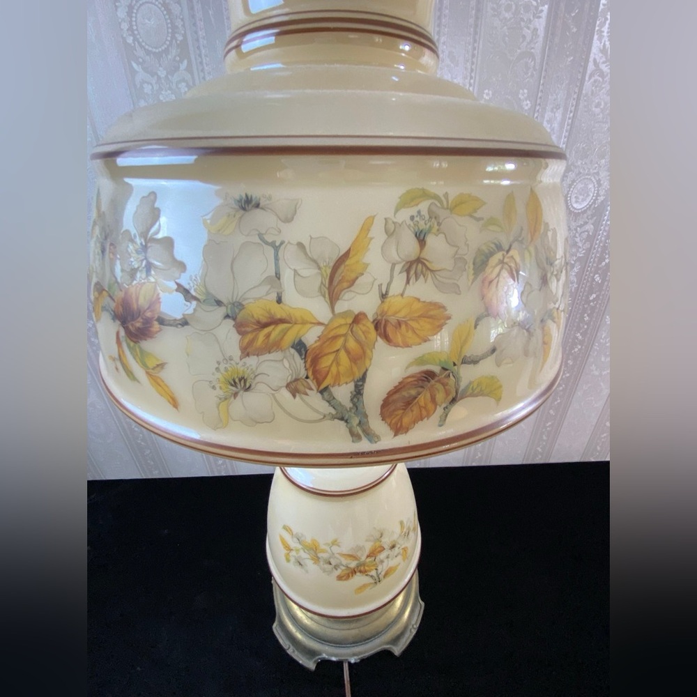 Set of 2 Quoizel 1978 Hurricane Milk Glass Dogwood Pattern Parlor Lamps